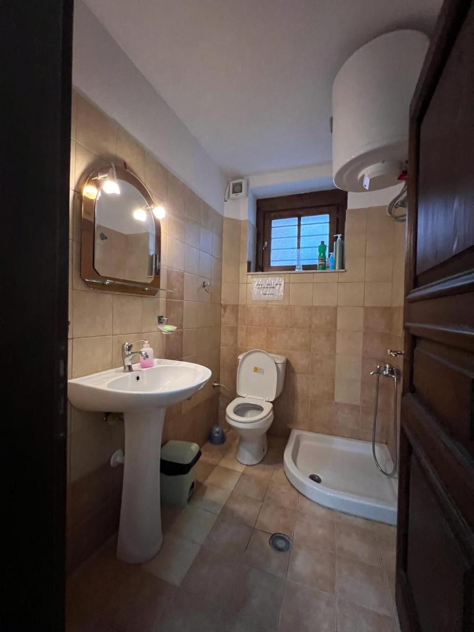 Pjetri House Hotel Berat Ngoại thất bức ảnh
