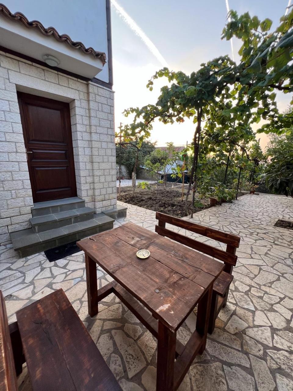 Pjetri House Hotel Berat Ngoại thất bức ảnh