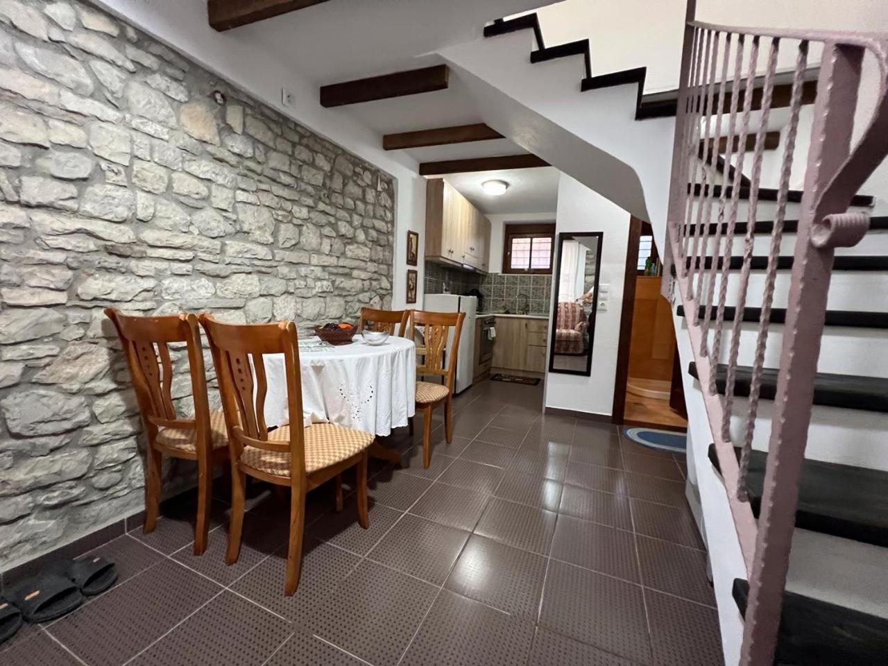 Pjetri House Hotel Berat Ngoại thất bức ảnh