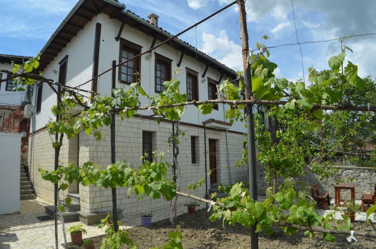Pjetri House Hotel Berat Ngoại thất bức ảnh